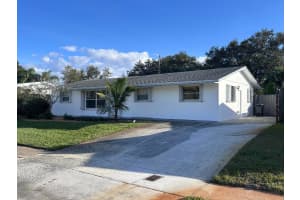 14 Ridgewood Circle, Tequesta