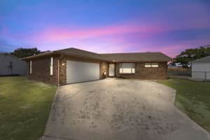 449 Se Oakridge Drive, Port St. Lucie, Fl 34984, Port Saint Lucie