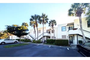 345 Springdale Drive, Bradenton