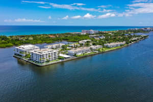2150 Ibis Isle Road 15, Palm Beach