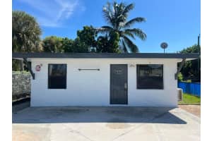 1078 Peak Road, Lake Worth