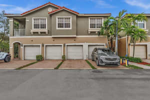 9054 Plymouth Place, Tamarac