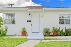 5208 Spruce Avenue B, West Palm Beach