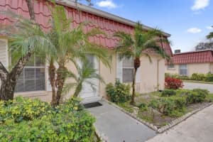 282 Cape Cod Circle A, Lake Worth