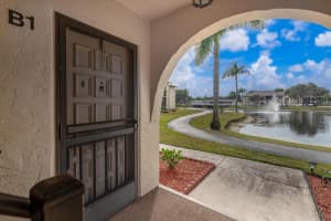 128 Lake Pine Circle B-1, Greenacres