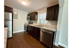 722 Sw 81st Avenue 10a, North Lauderdale