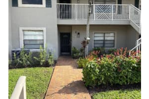 50 Stratford Lane E, Boynton Beach
