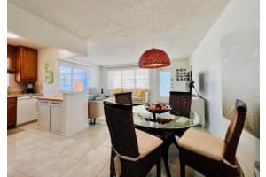 388 Chatham S, West Palm Beach