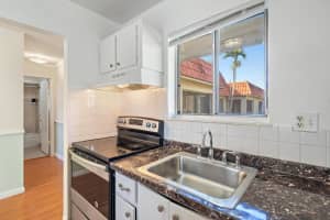 6074 Forest Hill Boulevard 206, West Palm Beach