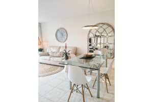 1830 Embassy Drive 309, West Palm Beach