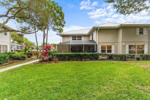 2913 Sw Lakemont Place, Palm City