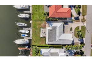 752 Lagoon Drive, North Palm Beach