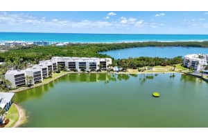 221 Ne Plantation Road 211, Stuart