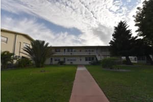 112 Salisbury E, West Palm Beach