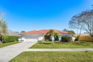 2057 Amesbury Circle, Wellington