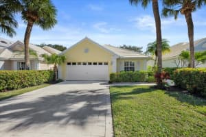 11 Dorchester Circle, Palm Beach Gardens