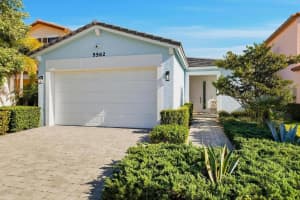 5562 Starfish Road, The Acreage