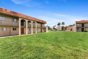 6094 Forest Hill Boulevard 106, West Palm Beach