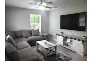 511 W Pine Street B, Lantana