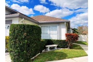 3830 Circle Lake Drive, West Palm Beach