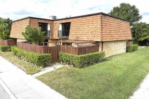 1006 10th Lane, Greenacres