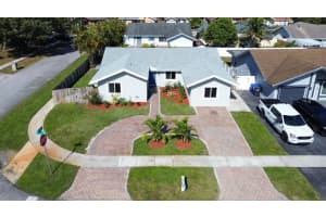 8209 Sw 12th Street, North Lauderdale