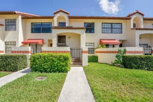 704 Freedom Court, Deerfield Beach