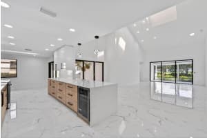 6 Clubhouse Lane, Boynton Beach