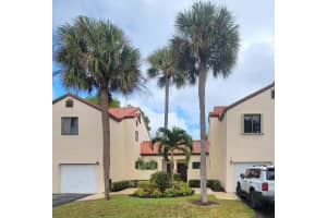23 Via De Casas Sur 103, Boynton Beach