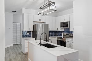 113 Lighthouse Circle H, Tequesta