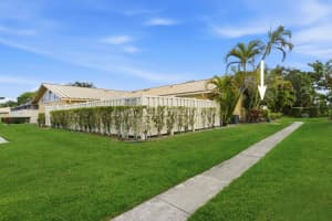 5284 Eagle Lake Drive, Palm Beach Gardens