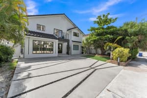 2724 N Ocean Boulevard, Fort Lauderdale