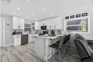 2388 S Wallen Drive, Palm Beach Gardens