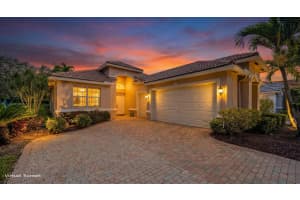 3828 Newhaven Lake Drive, Lake Worth
