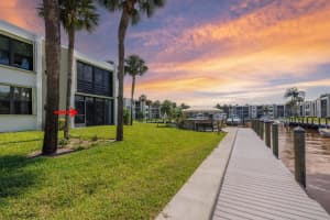 1950 Sw Palm City Road 7101, Stuart