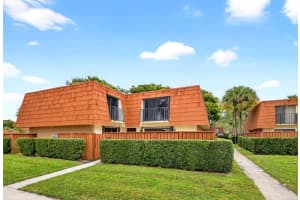 304 Live Oak Lane, Boynton Beach