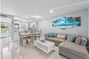 725 Lori Drive 111, Palm Springs