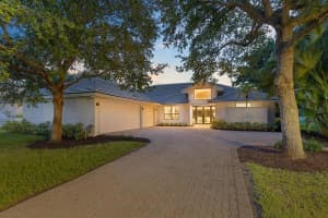 3 Aiden Court, Palm Beach Gardens