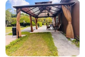 214 Westwood Circle E, West Palm Beach