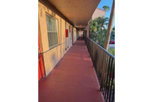 370 Nw 76th Avenue 203, Margate