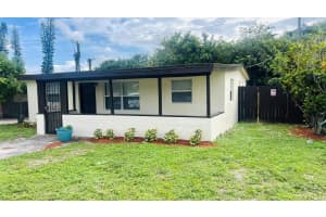 2360 Nw 2nd Street Street, Pompano Beach