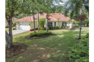 5873 Pine Ridge Circle, Vero Beach