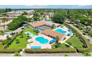 701 Lori Dr Drive 204, Palm Springs