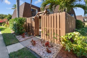 5678 Se Riverboat Drive 129, Stuart