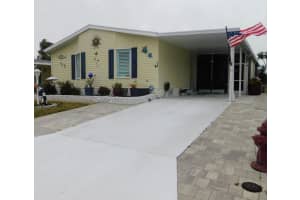 529 Hemingway Terrace 8, Fort Pierce