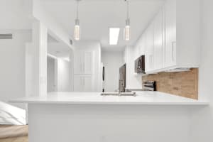 3402 Gardens East Drive 19a, Palm Beach Gardens