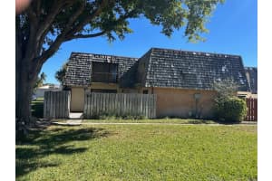 192 Lake Arbor Drive 192, Palm Springs