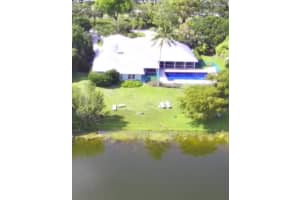 8862 Estate Drive, West Palm Beach