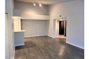 4197 N Haverhill Road 212, West Palm Beach