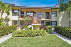 4715 Lucerne Lakes Boulevard E 103, Lake Worth